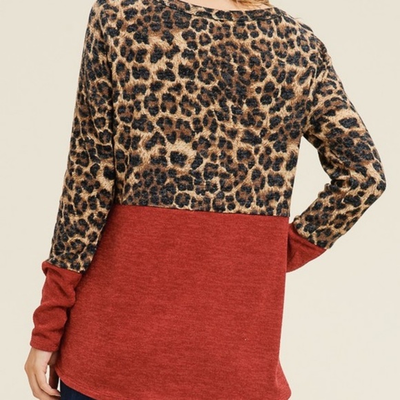 LAST 1! Cheetah/leopard color block side knot top - Picture 8 of 8